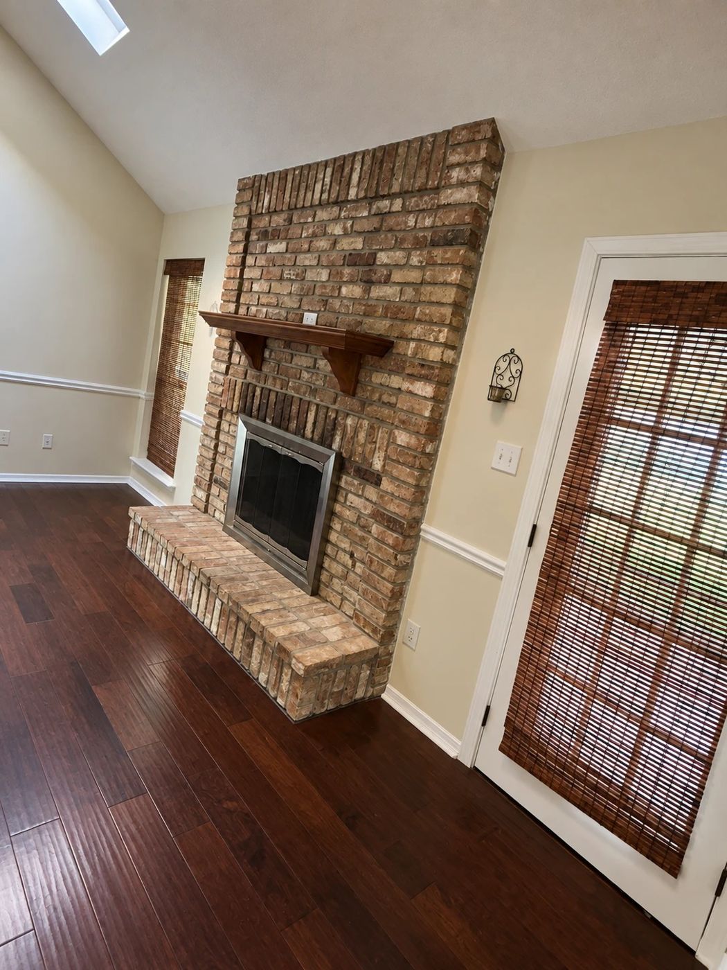 Fireplace, New Castle area, southwest Shreveport (71129)