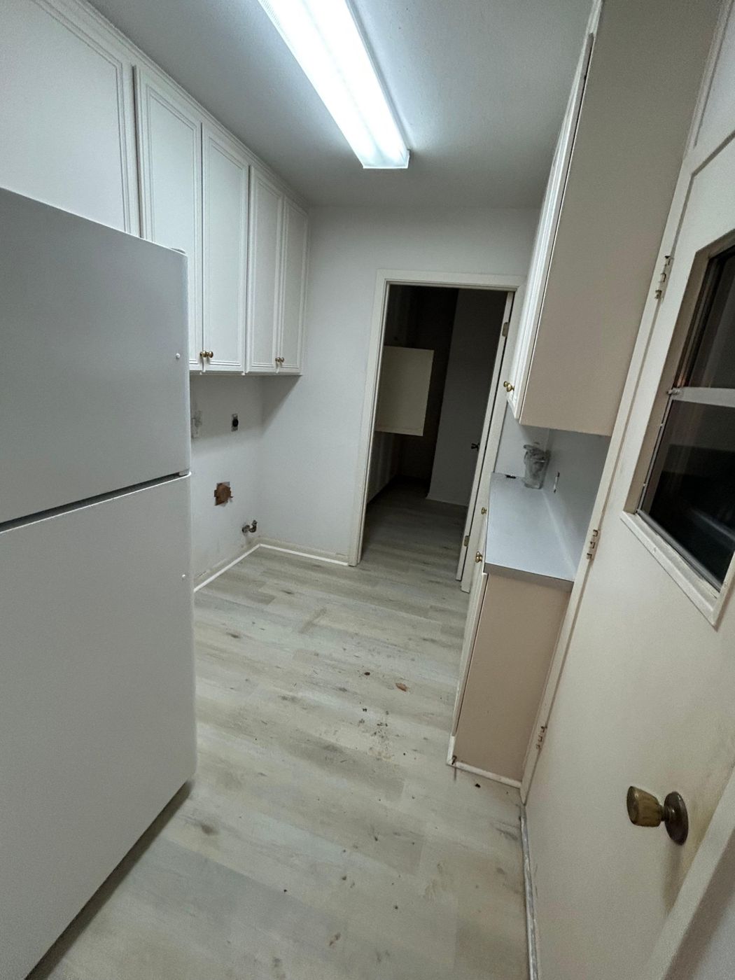 Laundry room, Southwest Shreveport, near Keithville (71118)